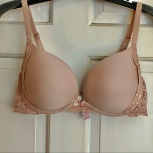 VICTORIA SECRET’S PUSH-UP PADDED NUDE BRA
